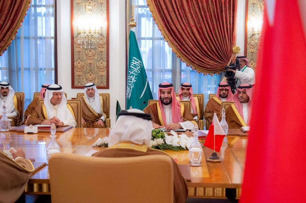 ولي العهد ونظيره البحريني يترأسان اجتماع المجلس التنسيقي في المنامة