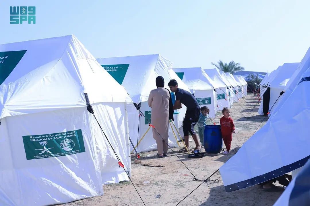 الأسر النازحة تشكر السعودية وإغاثة غزة بعد إنشاء مخيم آمن للأطفال