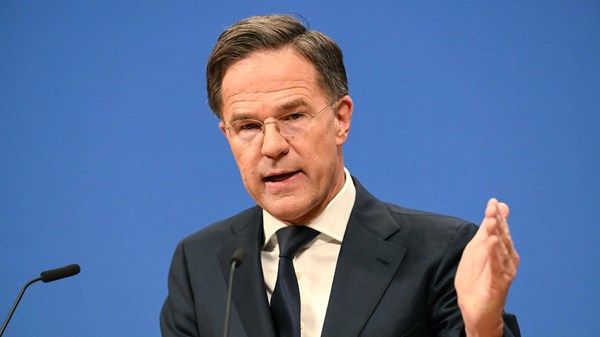 "الناتو" يبدي تفاؤلاً بنجاح المبادرة الأميركية للسلام في أوكرانيا