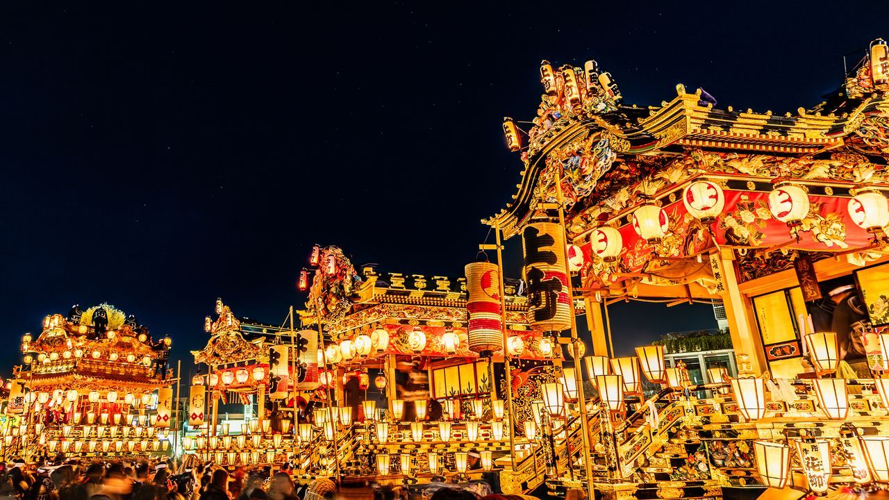 اليابان | مهرجان تشيتشيبو... عرض ليلي مذهل يجمع بين التاريخ والجمال