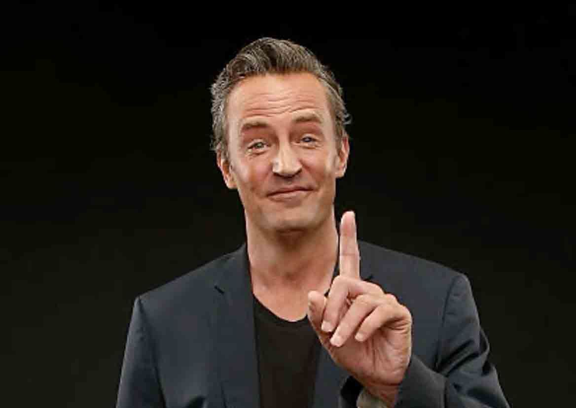 رسالة مؤلمة من والدَي ماثيو بيري إلى القاضي قبل الحكم على الطّبيب المتّهم بوفاته