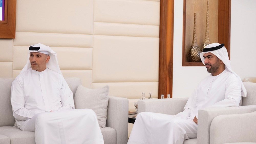 خالد بن محمد بن زايد يلتقي رئيس معهد «ميلكن»