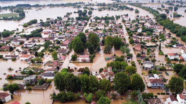 إغلاق المدارس جراء الأمطار الغزيرة في اليونان