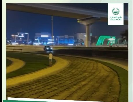 شرطة دبي تضبط سائحاً وتحجز مركبة مستأجرة استخدمها في استعراض خطير