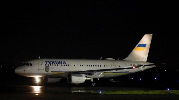 تقرير: رصد مسيّرات قرب مسار طائرة زيلينسكي إلى دبلن