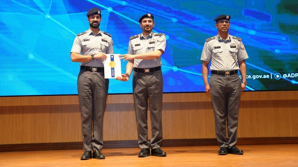 شرطة أبوظبي تحتفي بالخريجين المبتعثين في ملتقى «رواد المستقبل»