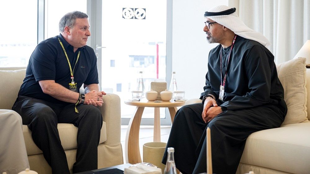 خالد بن محمد بن زايد يشهد جانباً من فعاليات سباق جائزة الاتحاد للطيران الكبرى للفورمولا-1