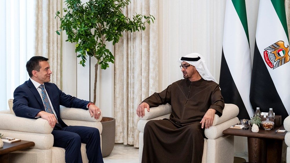 رئيس الدولة يبحث مع رئيس الإكوادور علاقات التعاون ويشهد توقيع اتفاقيات بين البلدين