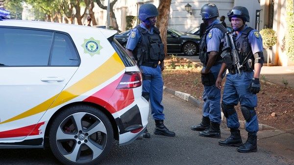 مقتل 11 شخصا بإطلاق نار في جنوب أفريقيا