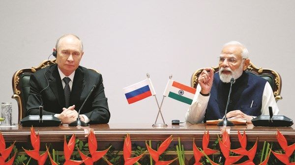 «قمة نيودلهي».. بوتين ومودي يتفقان على تعزيز التجارة
