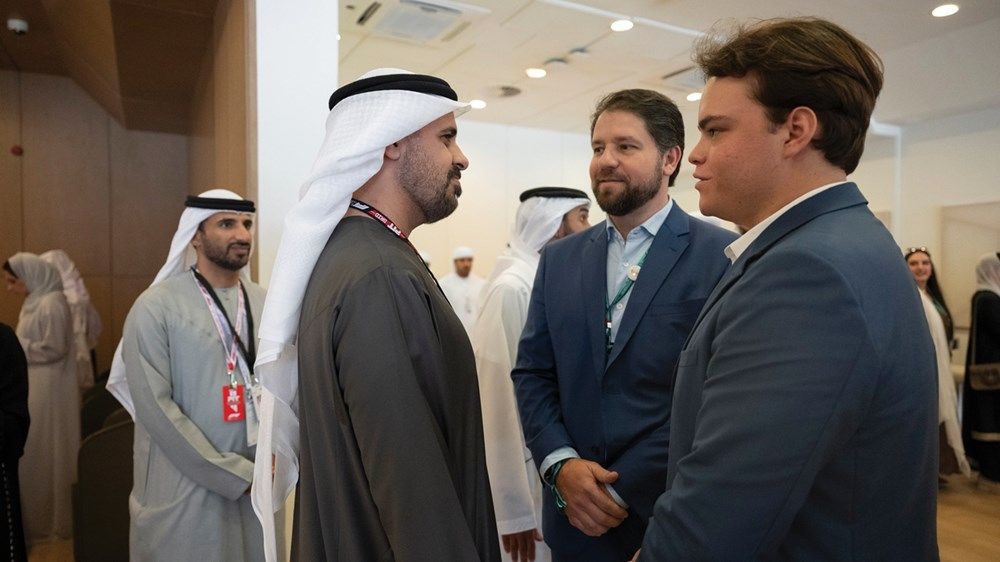 ذياب بن محمد بن زايد يشهد فعاليات اليوم الختامي للنسخة الـ17 من سباق جائزة الاتحاد للطيران الكبرى للفورمولا - 1
