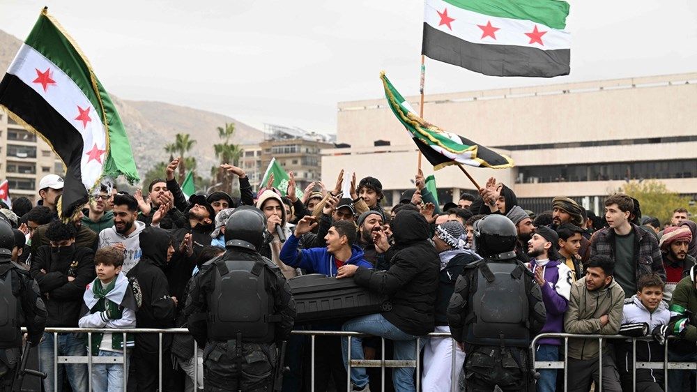 الشرع يحضّ السوريين على توحيد جهودهم لبناء دولة قوية