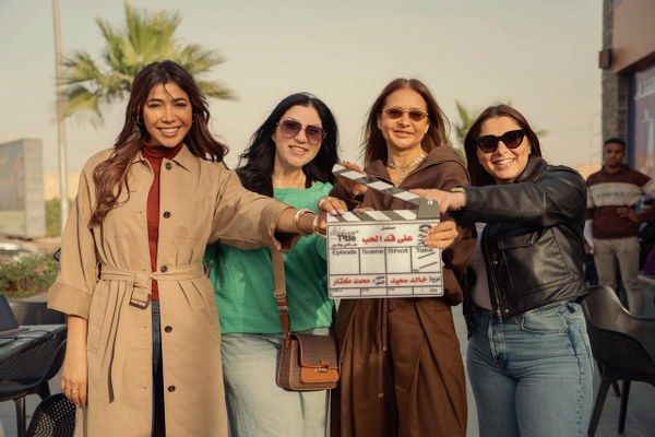 نيللي كريم وشريف سلامة يبدآن تصوير “على قدّ الحبّ”… شاهدوا الصور الأولى من الكواليس