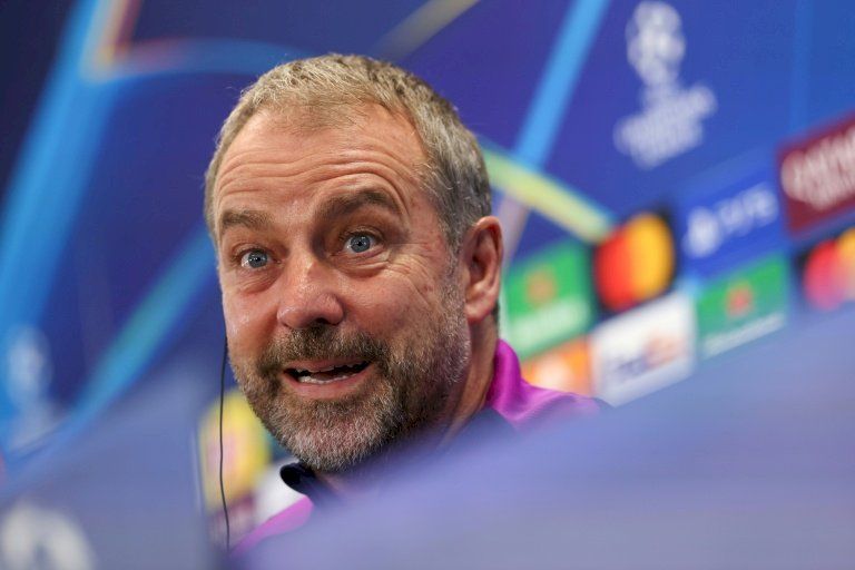 دوري أبطال أوروبا: فليك يشيد بـ"المستوى الآخر" لدفاع برشلونة