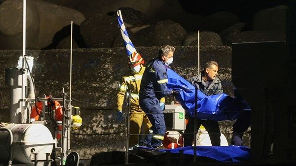 قتلى ومفقودون إثر غرق قارب مهاجرين قبالة «كريت» اليونانية