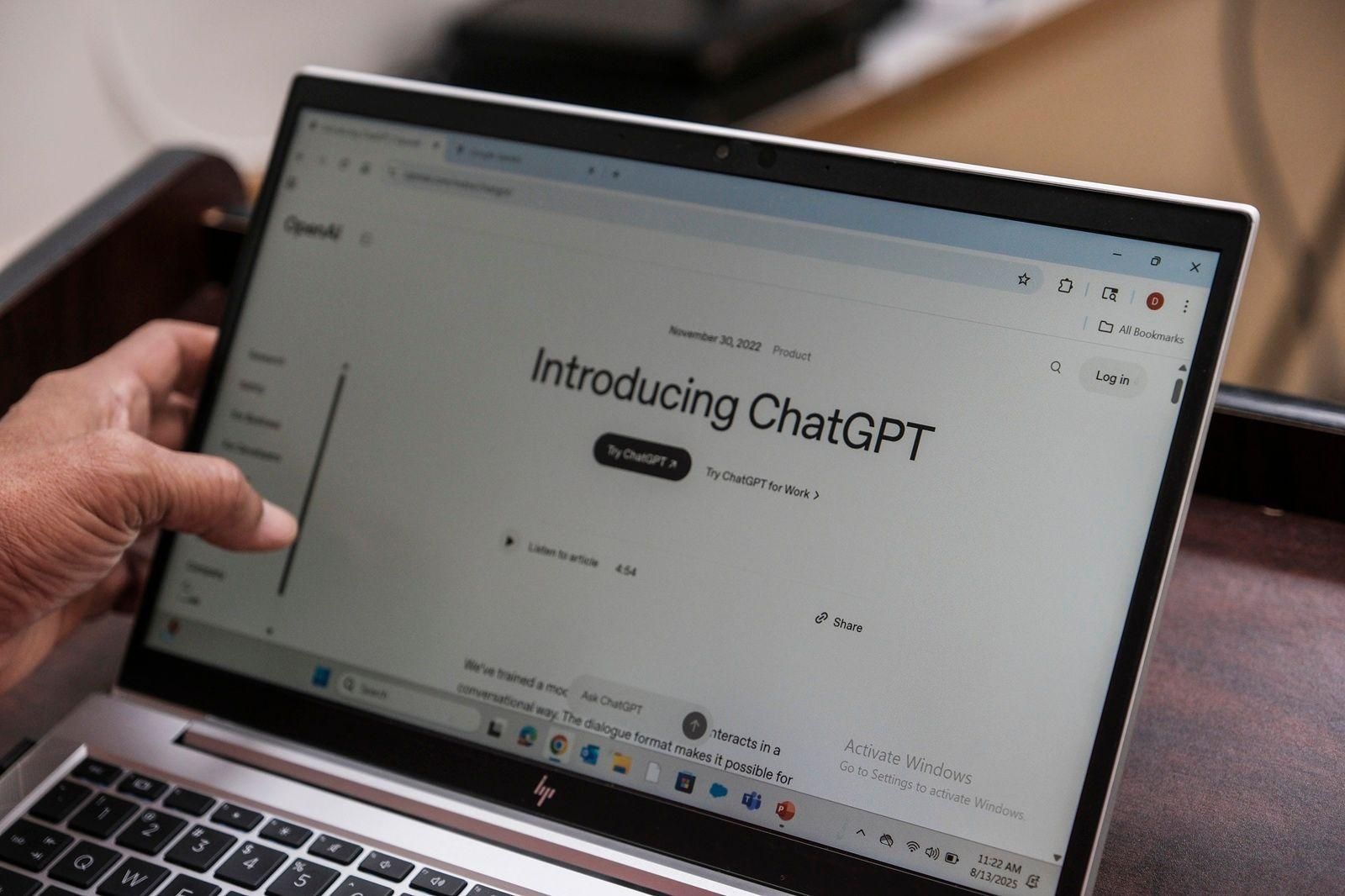 بلومبرغ: كيف سرقت الرسوم الجمركية بهجة عيد الميلاد؟