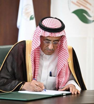 عبر الاتصال المرئي..مركز الملك سلمان للإغاثة يوقع اتفاقية تعاون مشترك لتوزيع الكسوة الشتوية "كنف" على الفئات الأكثر احتياجًا