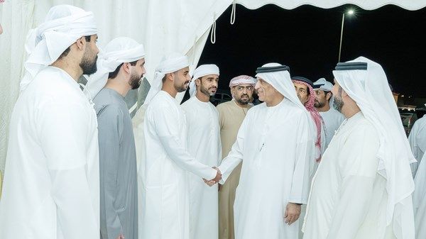 سعود بن صقر يعزي في وفاة محمد جاسم الزعابي