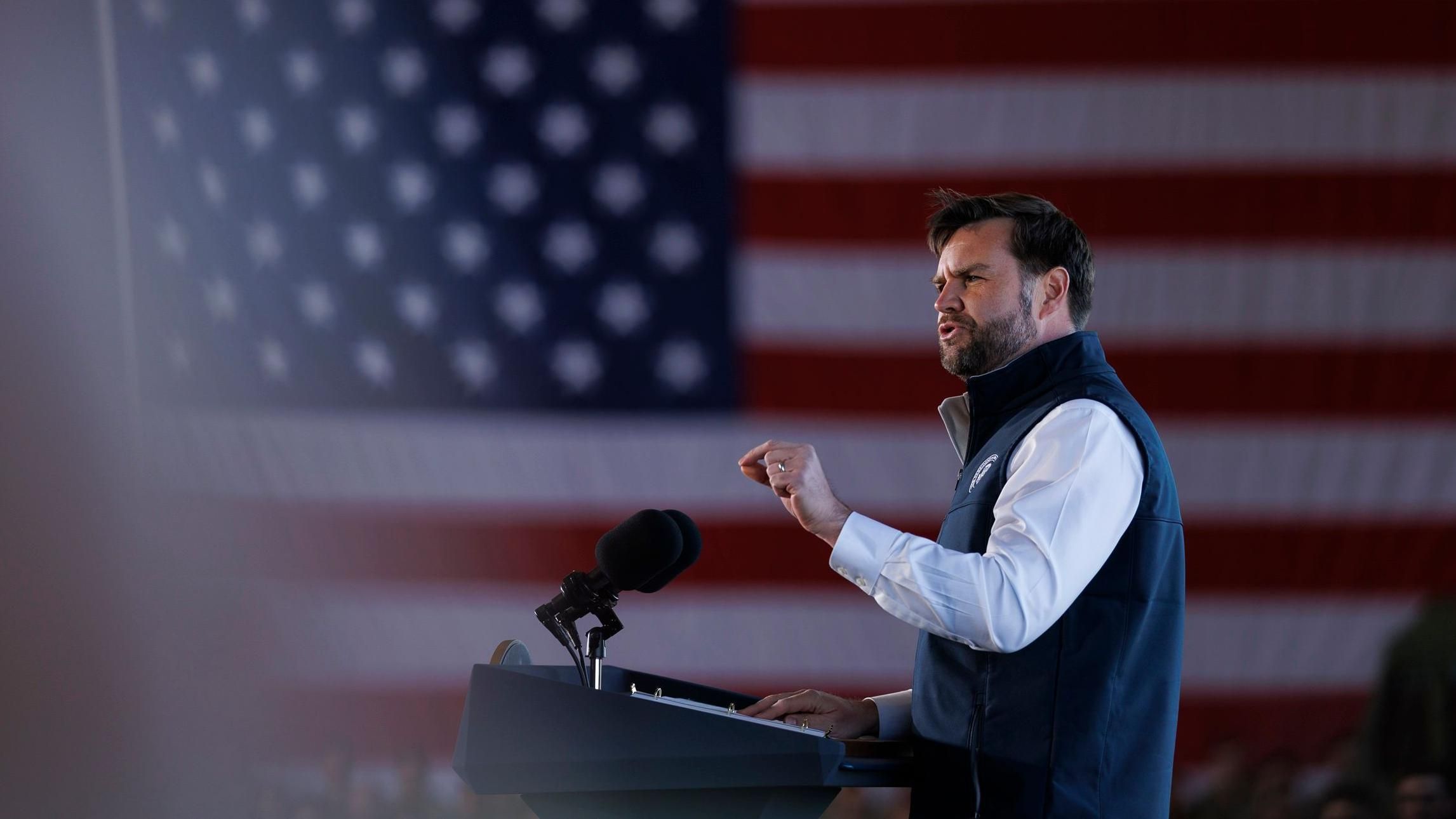 بلومبرغ: كيف سرقت الرسوم الجمركية بهجة عيد الميلاد؟