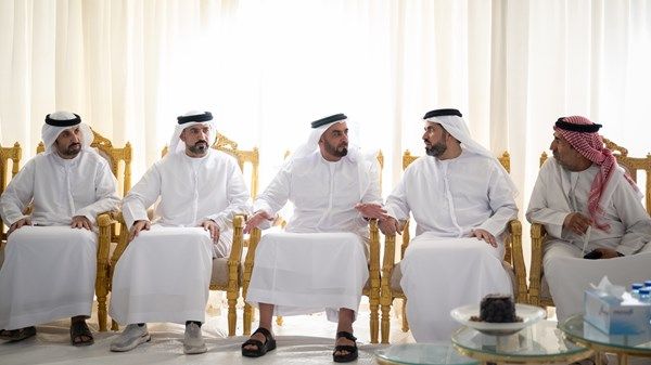 سيف بن زايد يعزي في وفاة محمد جاسم الزعابي