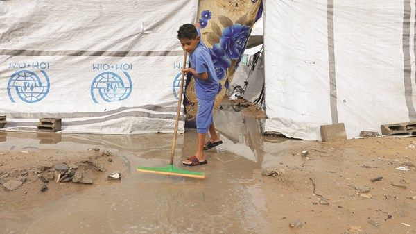 مستشار الرئيس الفلسطيني لـ«الاتحاد»: الظروف المعيشية في غزة تتفاقم بشكل متسارع