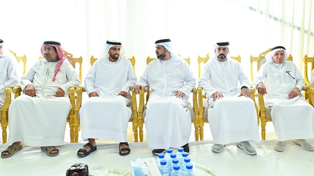ولي عهد رأس الخيمة يقدم واجب العزاء في وفاة محمد جاسم الجلاف الزعابي