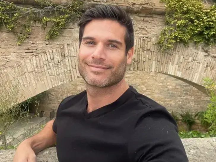 صدمة بعد العثور على نجم برنامج “Finding Prince Charming” مشنوقًا