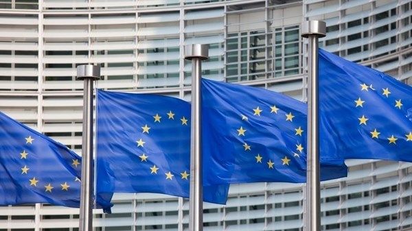 الاتحاد الأوروبي يؤكد التزامه بحقوق الإنسان