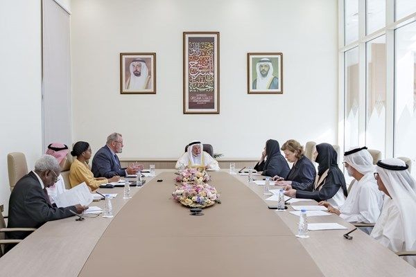 سلطان القاسمي يترأّس اجتماع مجلس أمناء أكاديمية الشارقة للفنون الأدائية