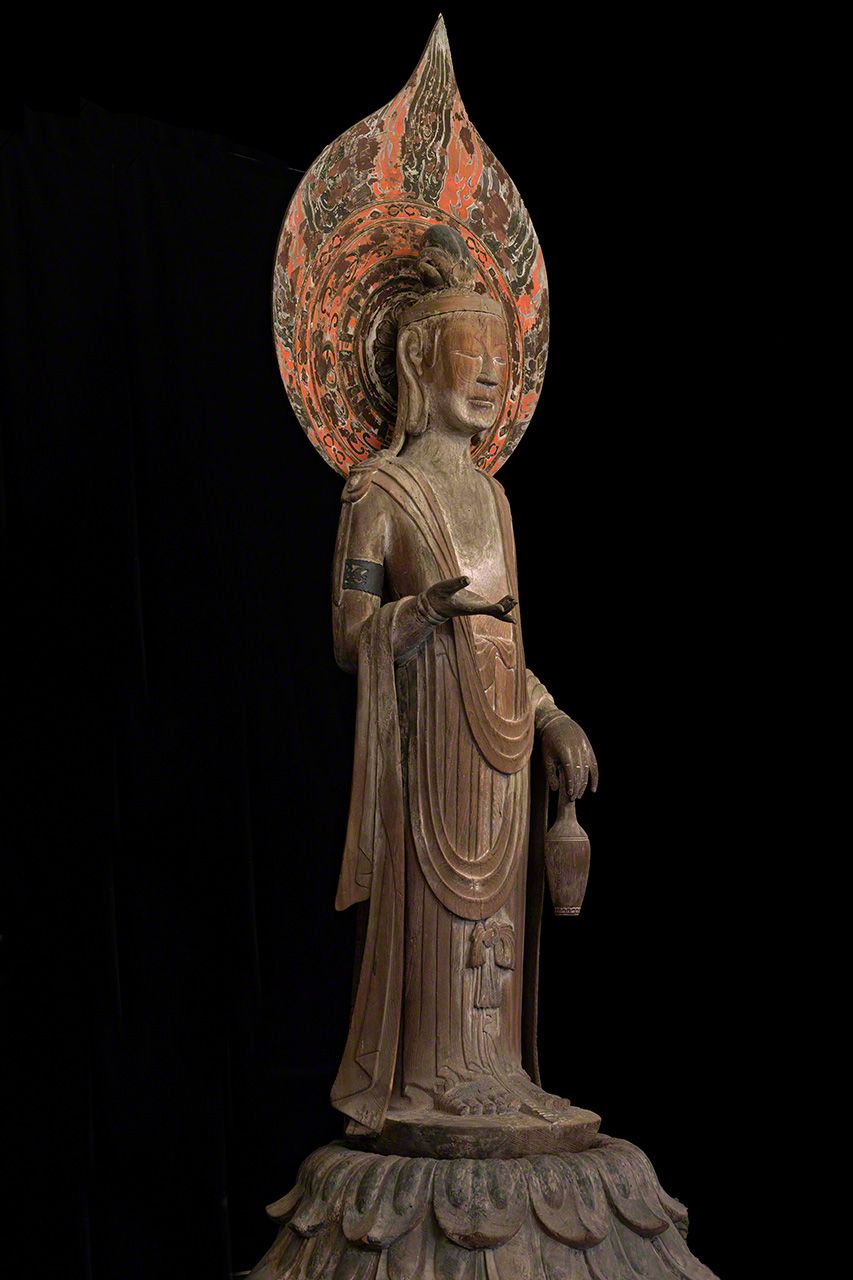 (© مودا توموهيرو)