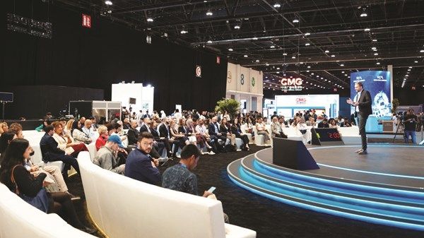 صنَّاع سياسات وقادة اقتصاديون وإعلاميون: «شكراً محمد بن زايد».. «قمة بريدج» حدث استثنائي بكل المقاييس