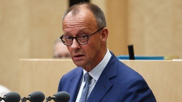 ميرتس يؤكد على أهمية تعزيز الركيزة الأوروبية داخل حلف الناتو