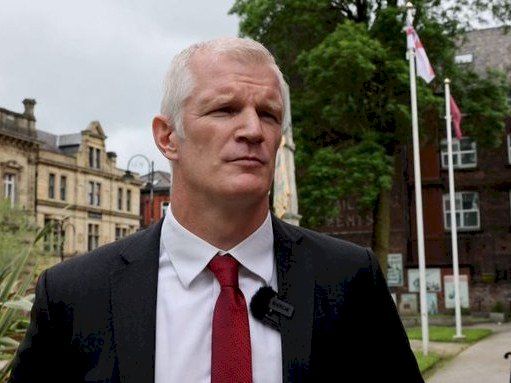 وزير بريطاني يحذر من شبح الحرب "وهي حقيقية"