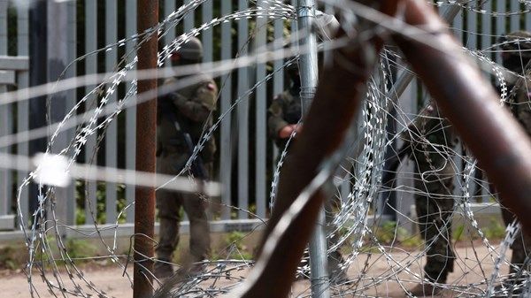 ألمانيا ترسل جنودا إلى بولندا للمساعدة في تحصين الحدود