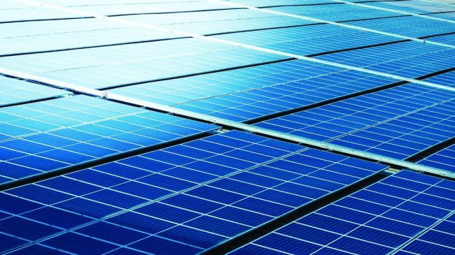 تكاليف خفية للانخفاض الشديد في أسعار الطاقة الشمسية