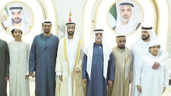 نهيان بن مبارك يحضر أفراح العامري والمزروعي في العين