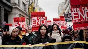 بريطانيا: العنف ضد النساء "حالة طوارىء وطنية"