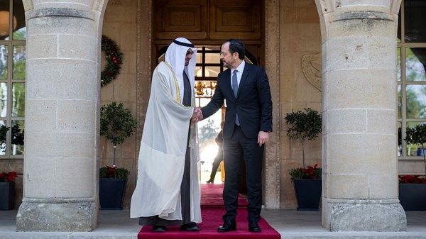 رئيس الدولة: بحثت مع رئيس جمهورية قبرص تحقيق أهداف الشراكة الاستراتيجية الشاملة بين بلدينا