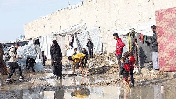 «الهجرة الدولية»: الأمطار تعرض النازحين للخطر
