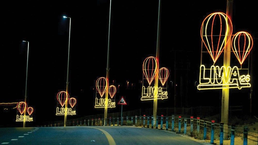 ليوا تتزين لاستقبال زوار المهرجان