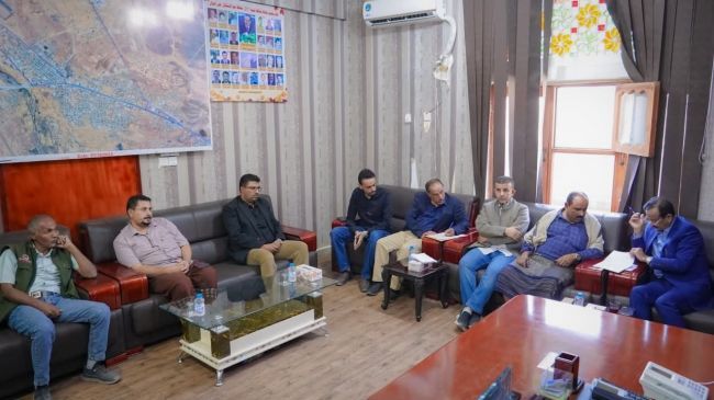 المحافظ بن الوزير يلتقي إدارة تضامن شبوة ويؤكد دعم ومساندة النادي رسميا في تجمع تعز