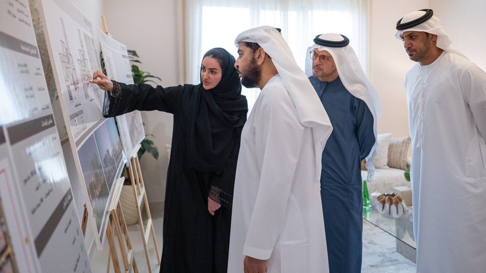 حمدان بن زايد يتفقد سير العمل في مشروع مدينة السلع السكني ومشروع بعيا السلع للبنية التحتية