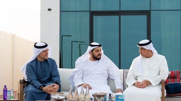 حمدان بن زايد يزور مبارك سهيل اليبهوني بمنزله في مدينة السلع