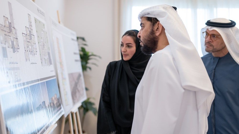 حمدان بن زايد يتفقد سير العمل في مشروع مدينة السلع السكني ومشروع بعيا السلع للبنية التحتية