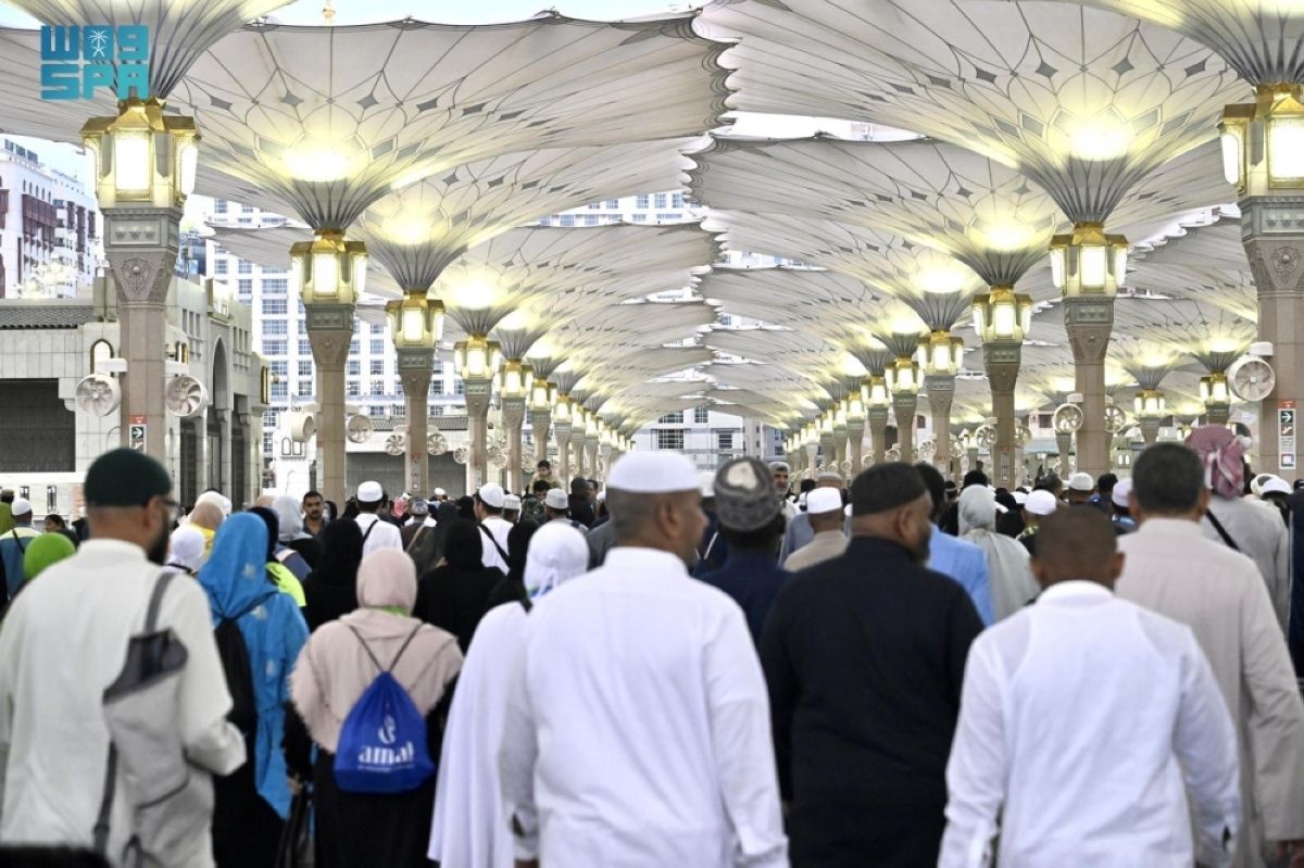 مظلات المسجد النبوي.. 
تحفة فنية وهندسية تجمع الجمال والحماية