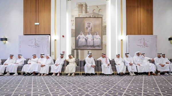 حمدان بن محمد يشهد "غداء دبي"