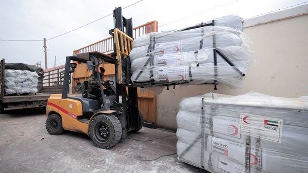 الإمارات تكثف جهودها الإنسانية في غزة مع اشتداد العاصفة الشتوية