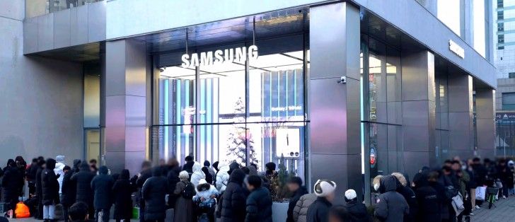 تكنولوجيا: هاتف Galaxy Z TriFold ينفد مجددًا في كوريا بسبب مخزون محدود للغاية