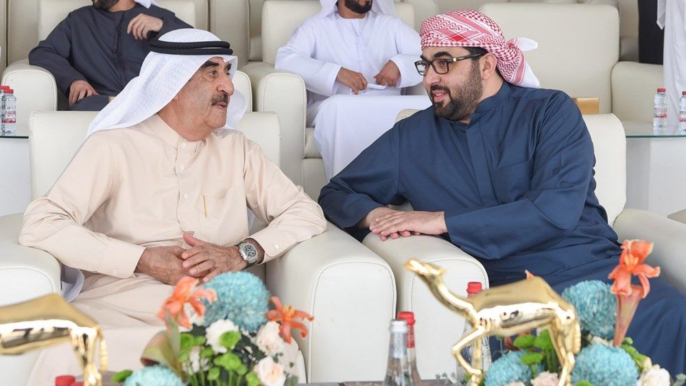 حاكم أم القيوين يشهد منافسات اليوم الختامي من مهرجان أم القيوين لسباقات الهجن العربية الأصيلة