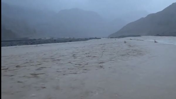 8 درجات انخفاض بالحرارة وجريان الأودية